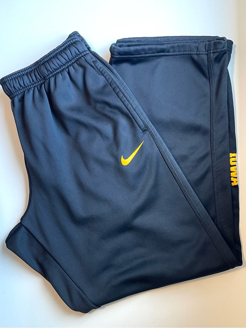 Nike Therma-Fit Iowa Hawkeyes Training Pants - Kinnick Stadium Fleece Lined - XL